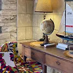Stratos Artdeco House 4* קאלאבסוס