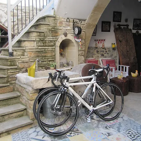 Inn Stratos Artdeco House 4*