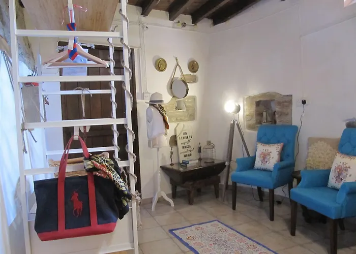 Stratos Artdeco House