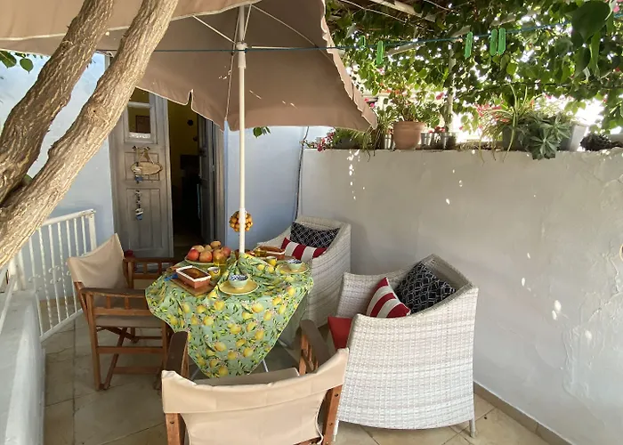 Stratos Artdeco House 4*