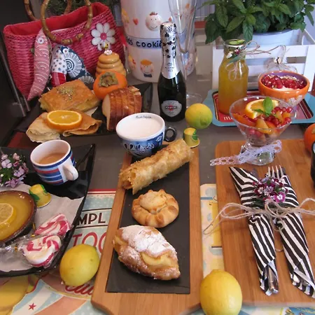 Stratos Artdeco House 4* كالافاسوس