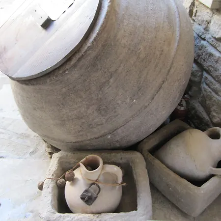 بيت ريفي Stratos Artdeco House 4*