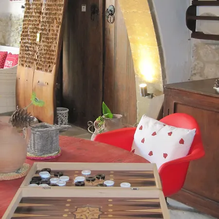 بيت ريفي Stratos Artdeco House