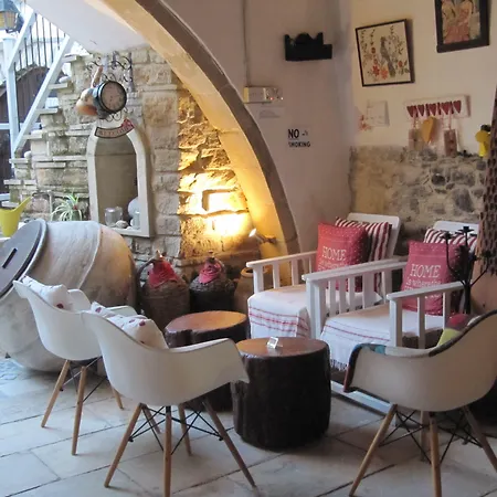 Stratos Artdeco House بيت ريفي