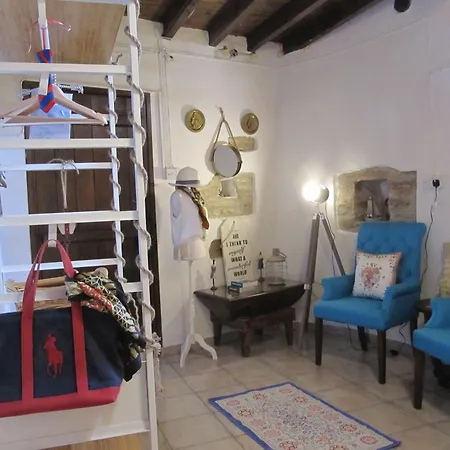 Stratos Artdeco House