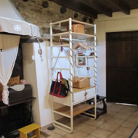 بيت ريفي Stratos Artdeco House 4*