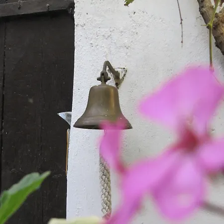 Stratos Artdeco House