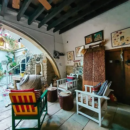 Stratos Artdeco House