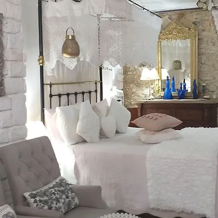 بيت ريفي Stratos Artdeco House كالافاسوس