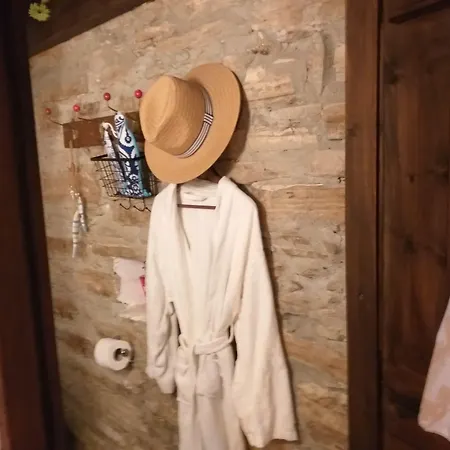 Stratos Artdeco House Inn 4*