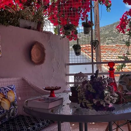 بيت ريفي Stratos Artdeco House كالافاسوس