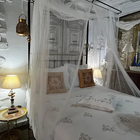 Stratos Artdeco House 4*