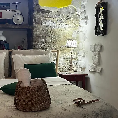 Stratos Artdeco House 4*
