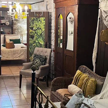 Stratos Artdeco House 4*