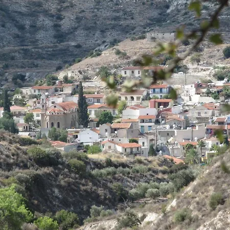 Stratos Artdeco House بيت ريفي 4*