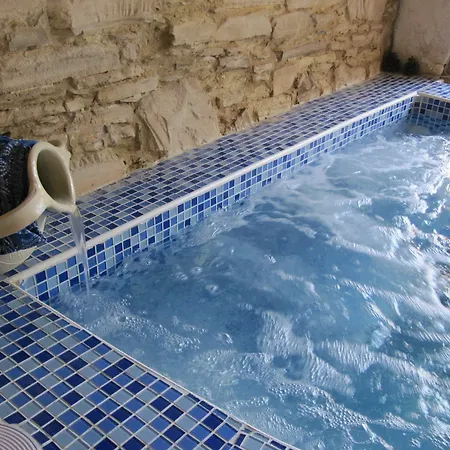 Stratos Artdeco House 4*