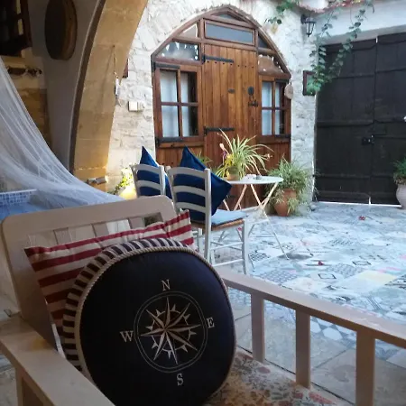 بيت ريفي Stratos Artdeco House كالافاسوس