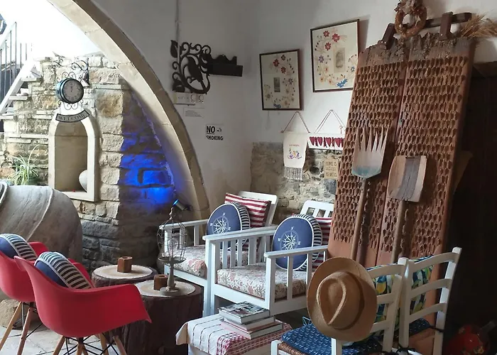 Stratos Artdeco House