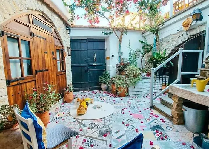 Stratos Artdeco House 4* Kalawasos