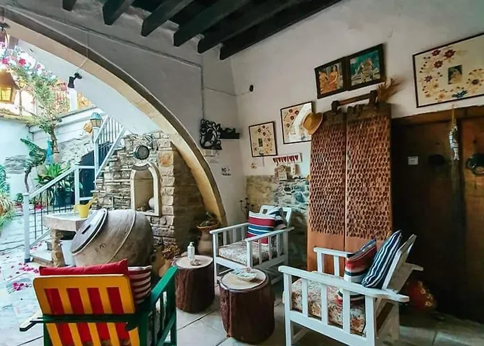 Stratos Artdeco House